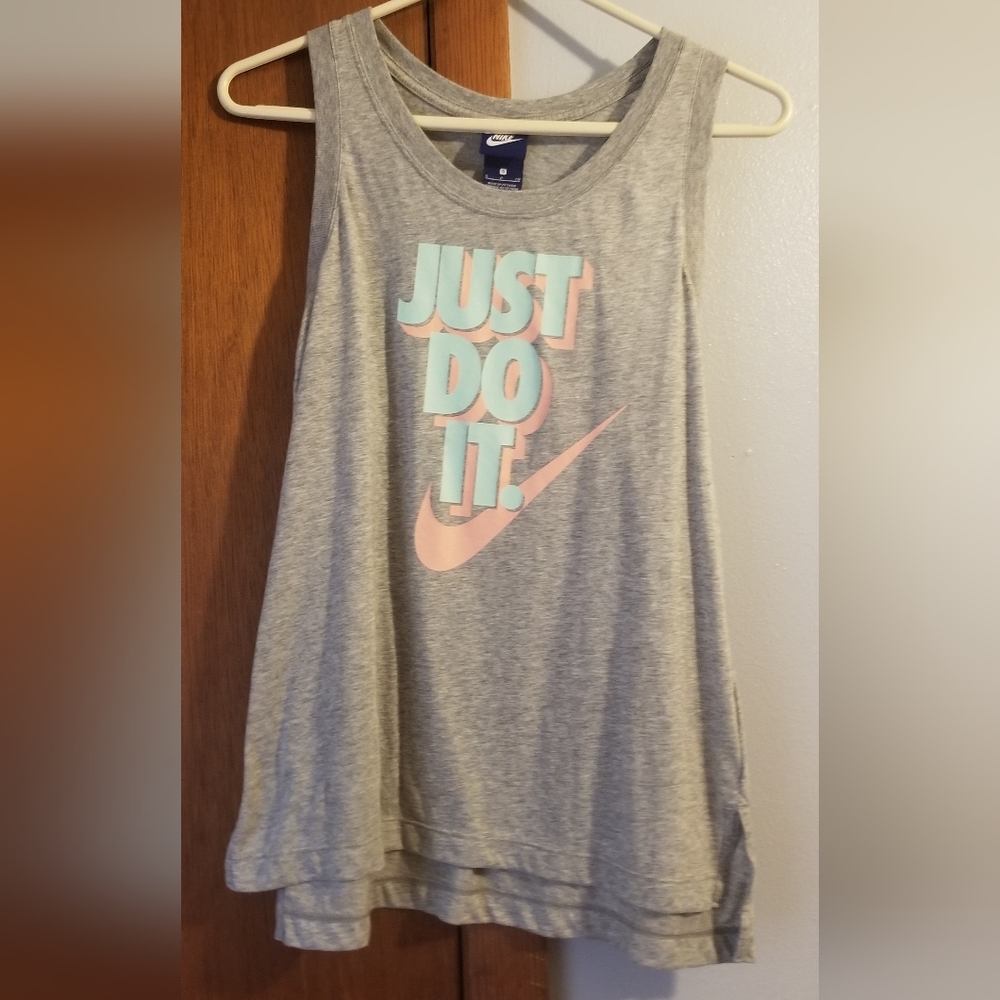 Womens nike tank top Small